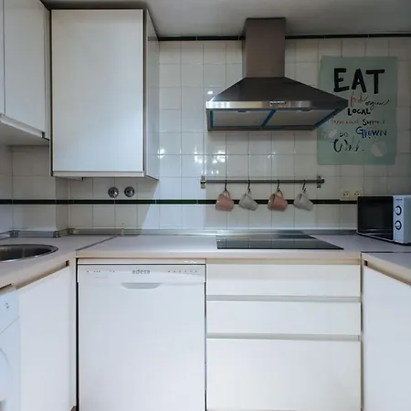 Pajaritos - Private Parking Included Apartment Seville