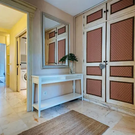 Pajaritos - Private Parking Included Apartment
