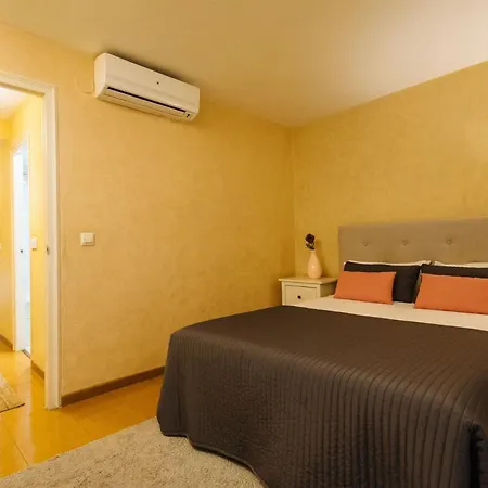 Pajaritos - Private Parking Included